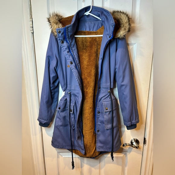 Women’s Winter Parka Coat with Faux Fur Hood - Medium Small, Purple-Blue. - Picture 1 of 3